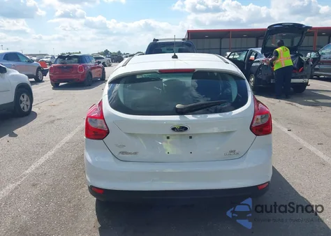 2014 Ford Focus Se from USA, damaged, VIN 1FADP3K28EL463805